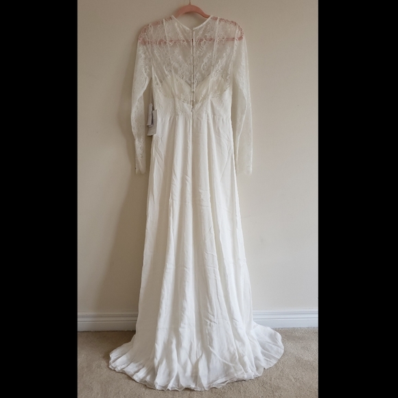 Size 6 (M) Ivy & Oak  white lace bridal dress - Picture 5 of 10
